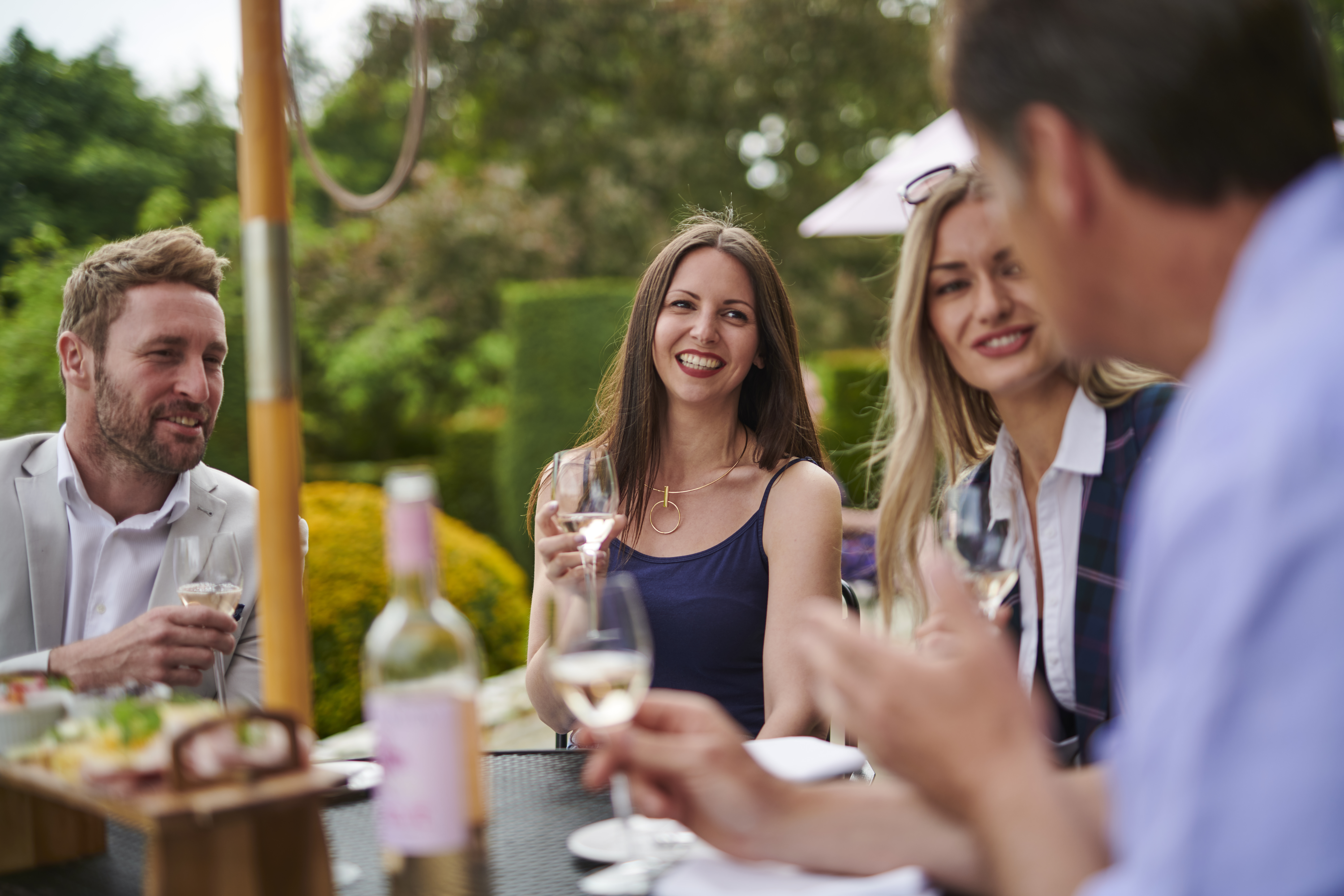 B&J Rufflets Terrace Drinks 0542