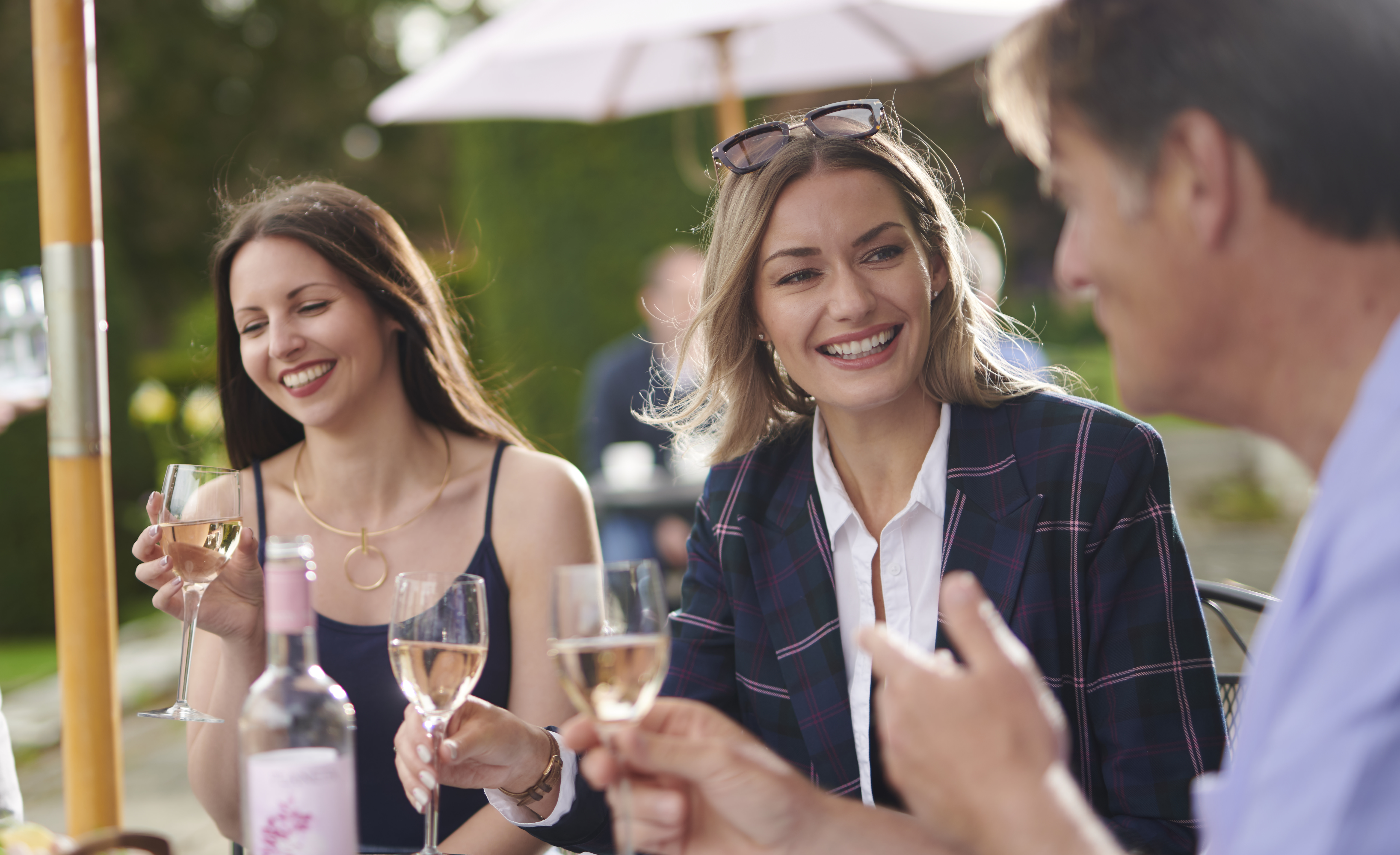 B&J Rufflets Terrace Drinks 0609